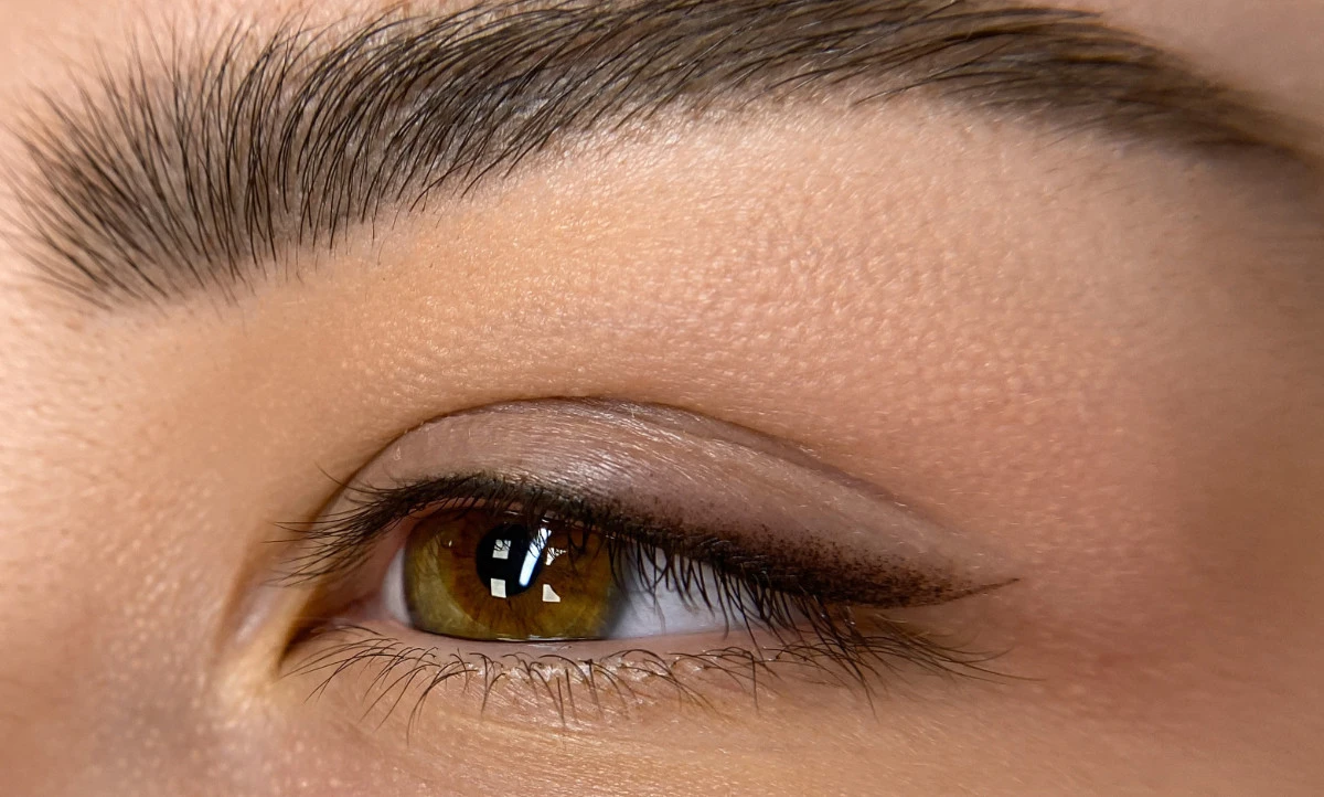 Eyeliner, Lidstrich & Wimpernkranzverdichtung